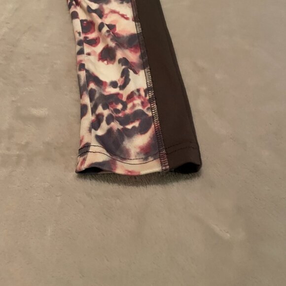 Justice (mall days) size 10 set including stretch pants & matching sweatshirt. - Picture 13 of 13